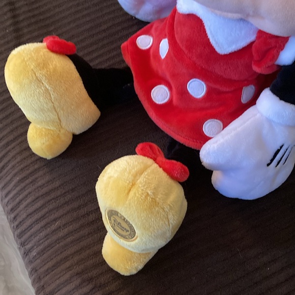 Minnie Mouse from Disney 17” Tall - Picture 5 of 7